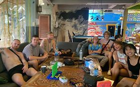Happy House Backpackers